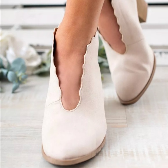 Beige and Blush scalloped v cut bootie PR-31 - Picture 3 of 8